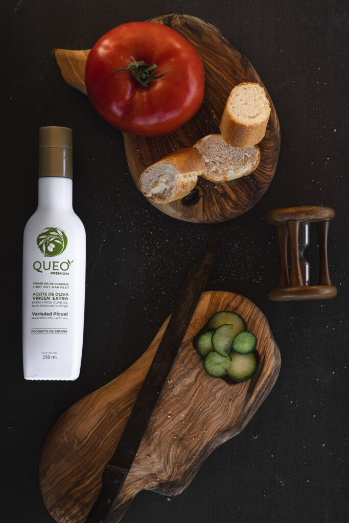 tostada tomate aove queo